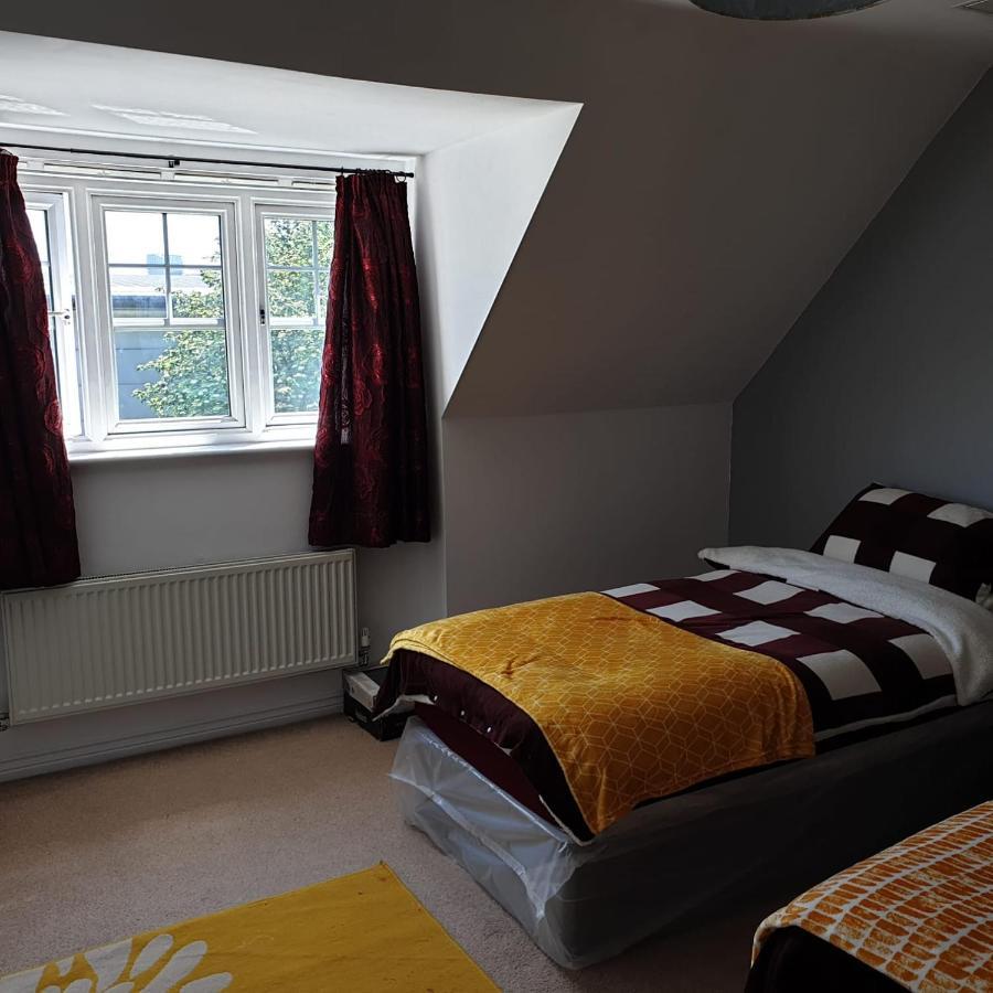 Queens Rooms, A Perfect Stay, Next To Shopping Parks And Central Manchester Dış mekan fotoğraf